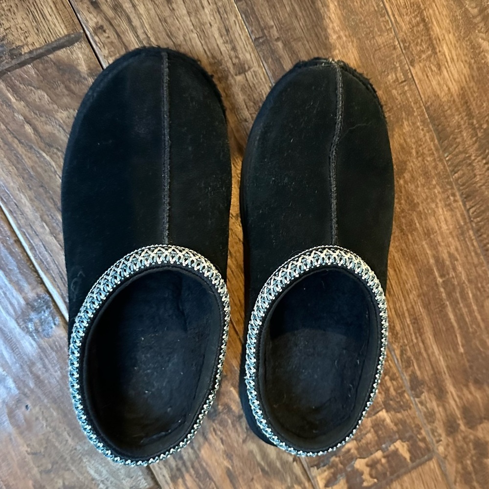 UGG Youth Tasman II Black Slippers - Picture 2 of 5